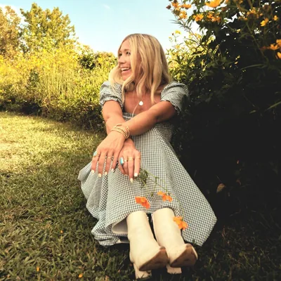@ellieholcomb profile image