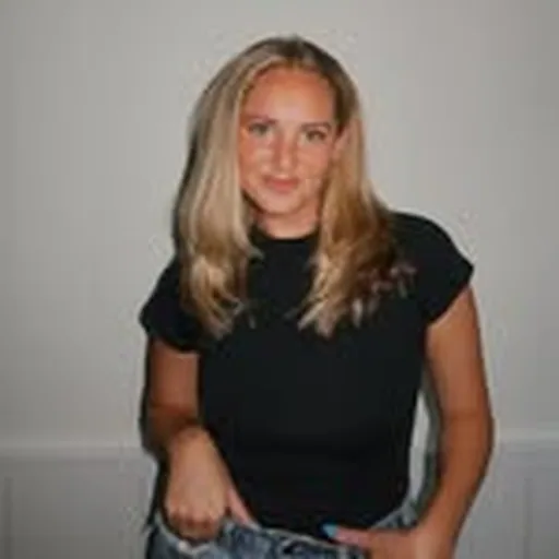 @elliejuengel profile image