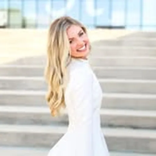 @ellierjoness profile image