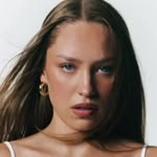 @elliewarmbrunn profile image