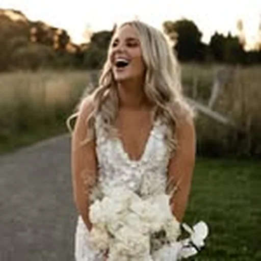 @ellihunt_ profile image