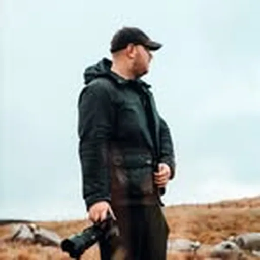 @elliotyoungphoto profile image