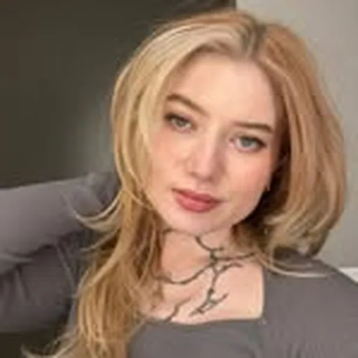 @elm.jpeg profile image