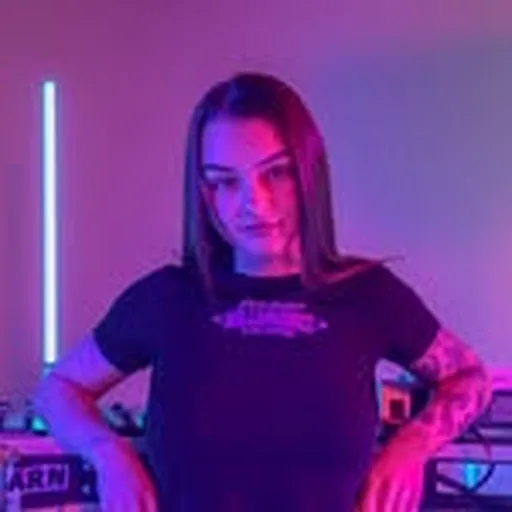 @elsieuk_ profile image