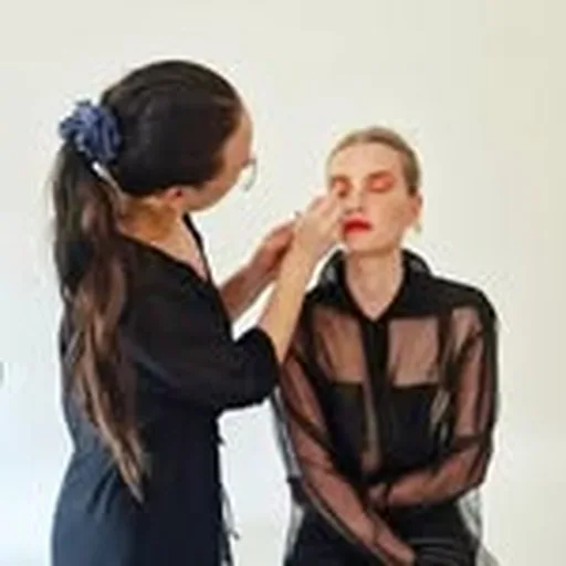 @elvamakeupartist profile image