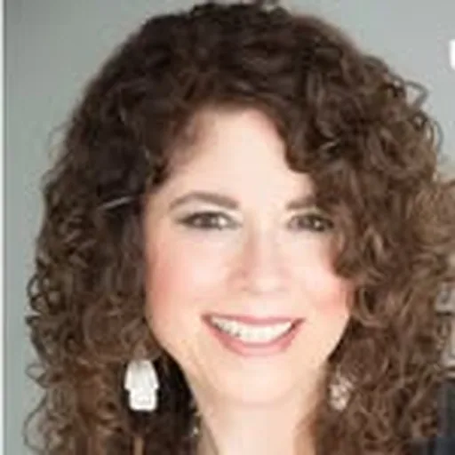 @elyseresch profile image