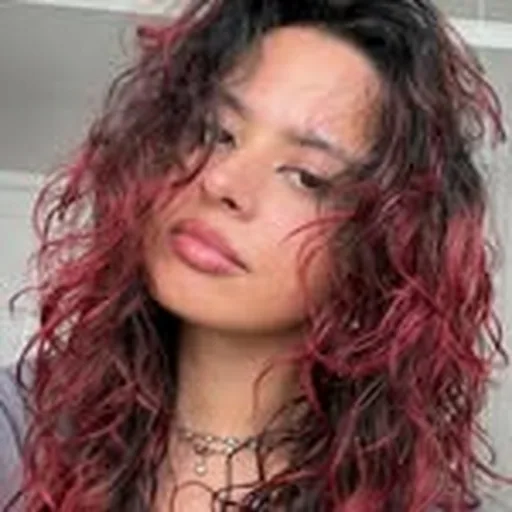 @emaan.wav profile image