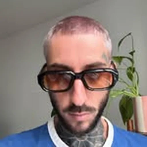@emirshiro profile image
