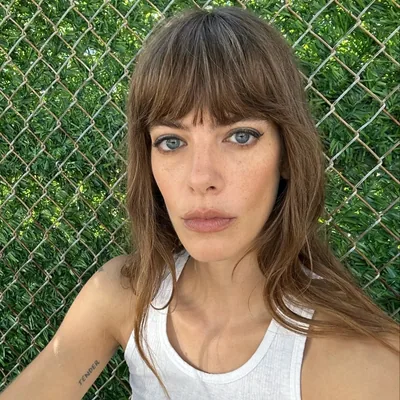 @emlabowe profile image