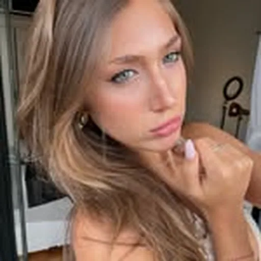 @emmaaklass profile image