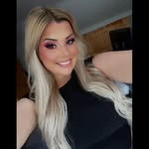 @emmaleney profile image