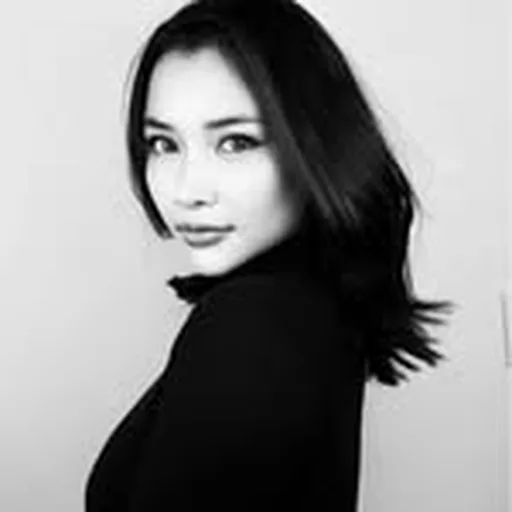 @ernimakeupartist profile image