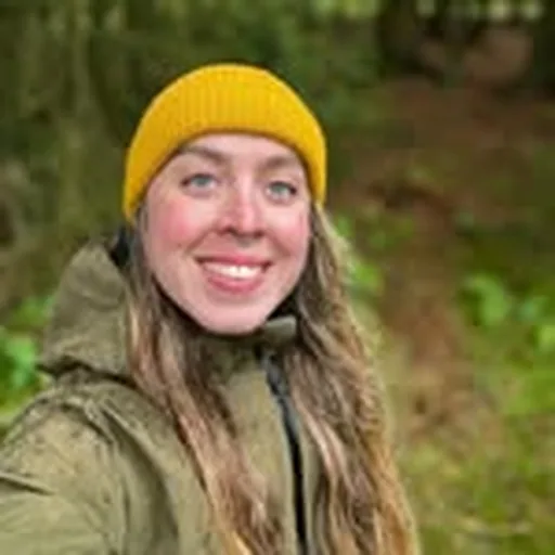 @eva__exploring profile image