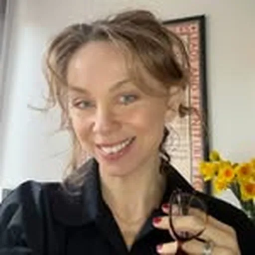 @evepollychase profile image