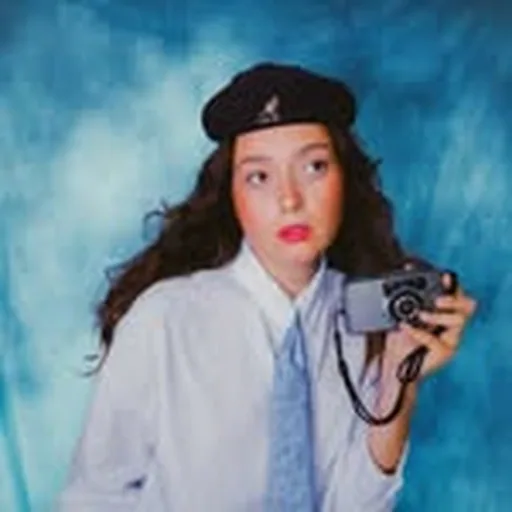 @eyelouise profile image