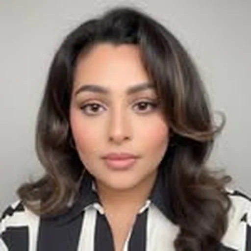 @faiqas_newlooks profile image