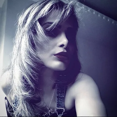 @fariba.graphic profile image