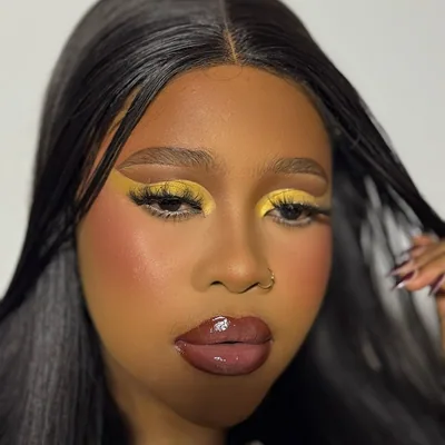 @favormakeup__ profile image