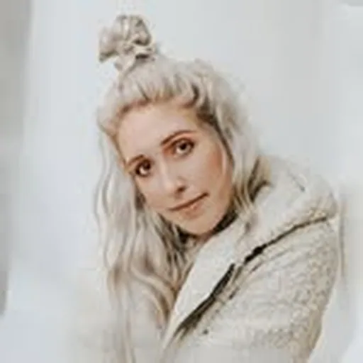 @findinglux profile image