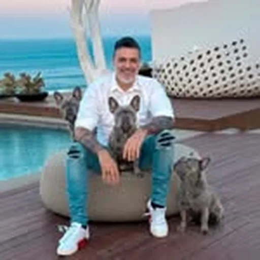 @frenchie.world profile image