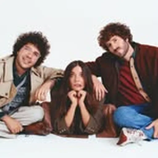 @friendskeepsecrets profile image