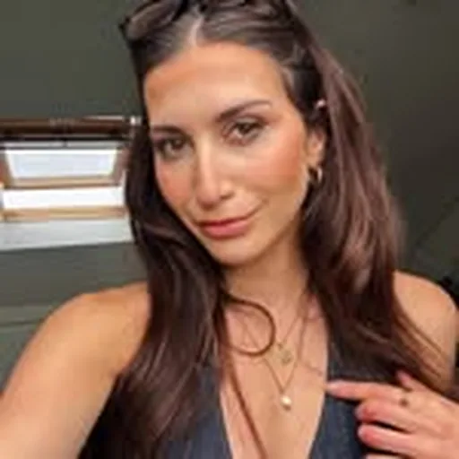 @gabriellatooma profile image