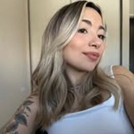 @gabybunge_ profile image