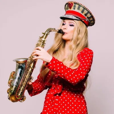 @girl_on_sax profile image