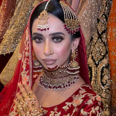 @glambylucky profile image