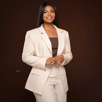 @glambymaye profile image