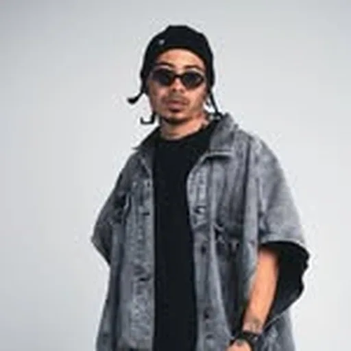 @glennlaletra profile image