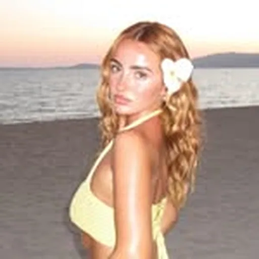 @glowbysophs profile image