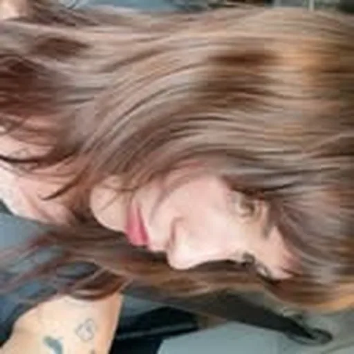 @goldrosecrown profile image