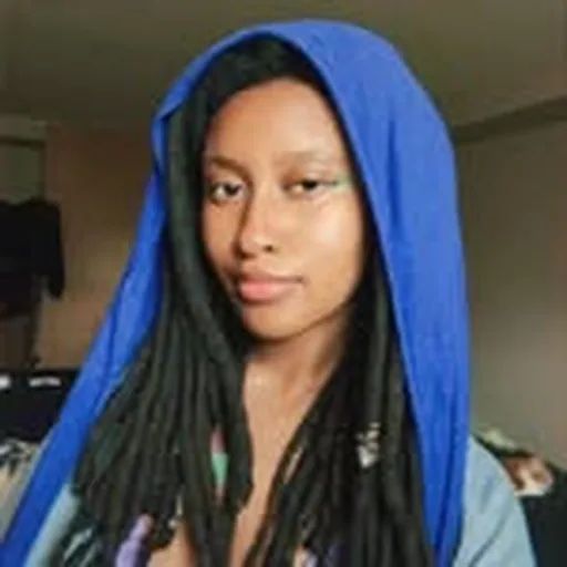 @haaliyahluna profile image