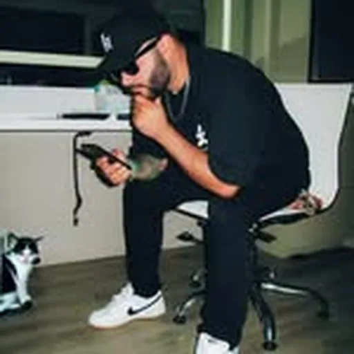 @haaviii_ profile image