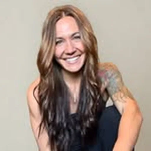 @hanahraejones profile image