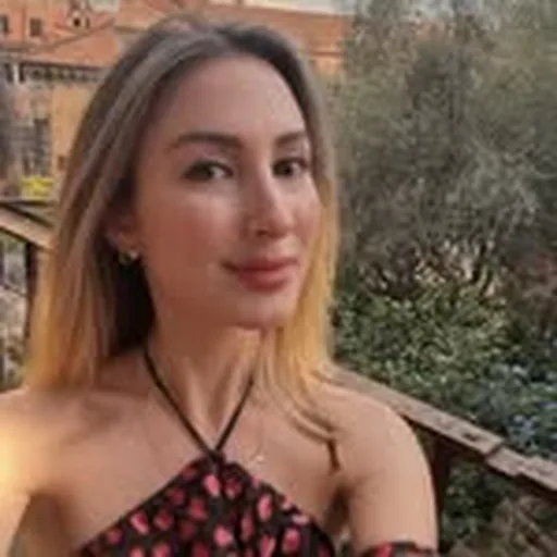 @hannahexplainsit profile image