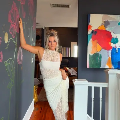 @hannahjanemoves profile image