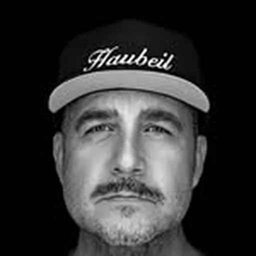 @haubeilmodels profile image