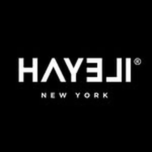 @hayeli.nyc profile image
