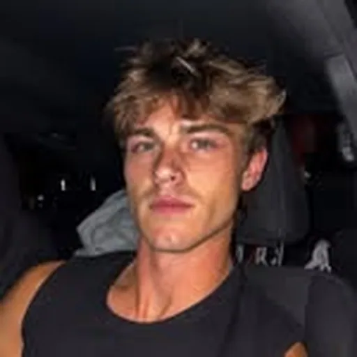 @hayesharrison.17 profile image