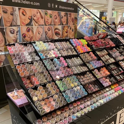 @helenecosmetics profile image
