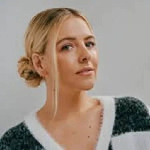 @heleneyorke profile image