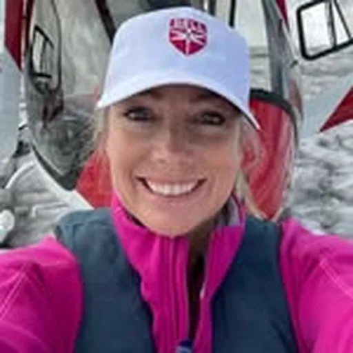 @helipilotleigh profile image