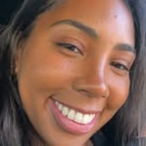 @hellikayes profile image