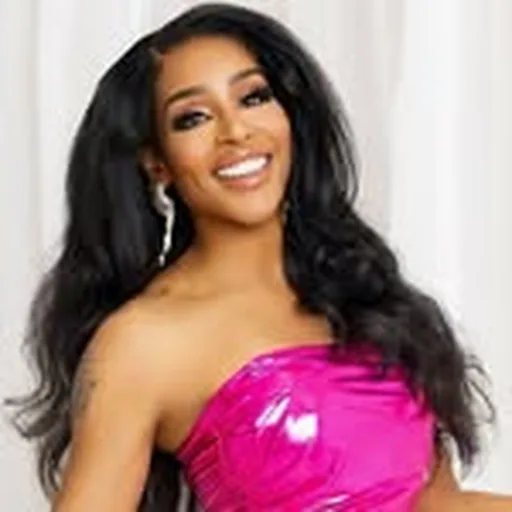 @hellonecole profile image