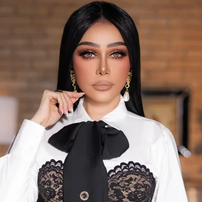 @hindmakeup_ profile image