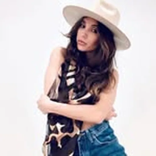 @hollyhairrr profile image