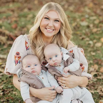 @hollyhatfieldhogue profile image