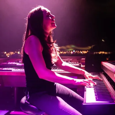 @hollyjbowling profile image